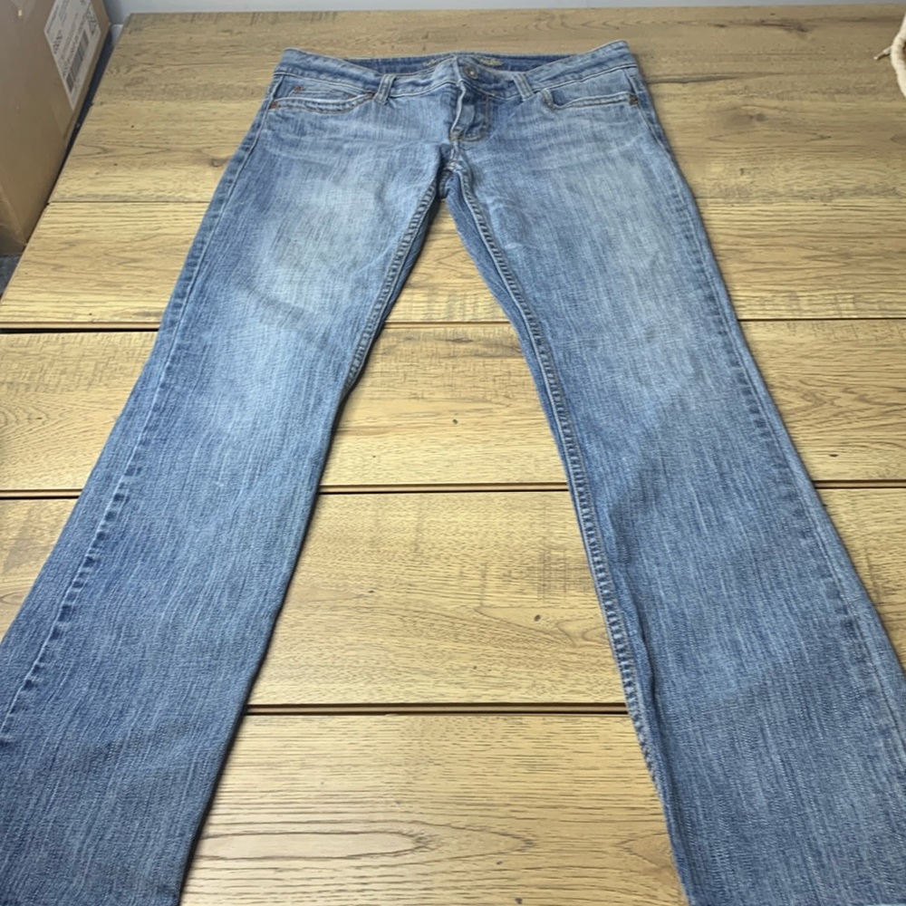 Women’s American Eagle Straight 77 Low Rise Jeans Size 6